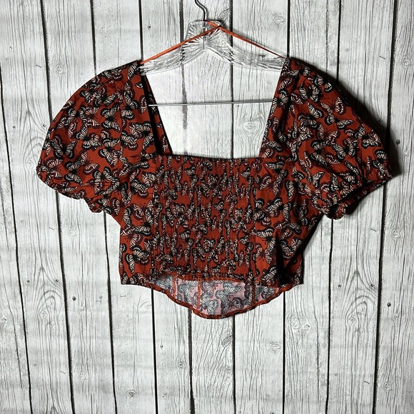 O.L.M. Smocked butterfly print cropped top size XL - Picture 5 of 6